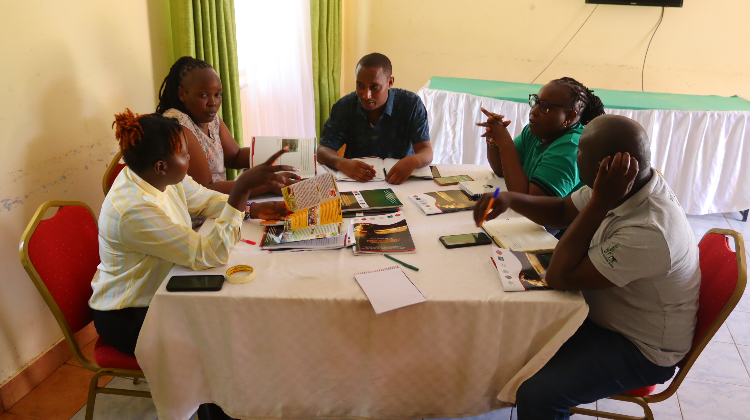 The project Empowering Indigenous Communities through Sustainable Beekeeping Practices in Kenya supported by SIEMENPUU